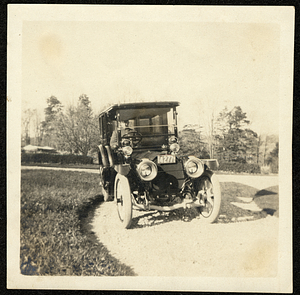 Tom Kiley with A.L. Hopkins' 1912-14 Packard Landaulet