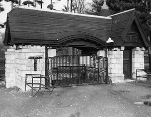 Back side of the Gargoyle Gate